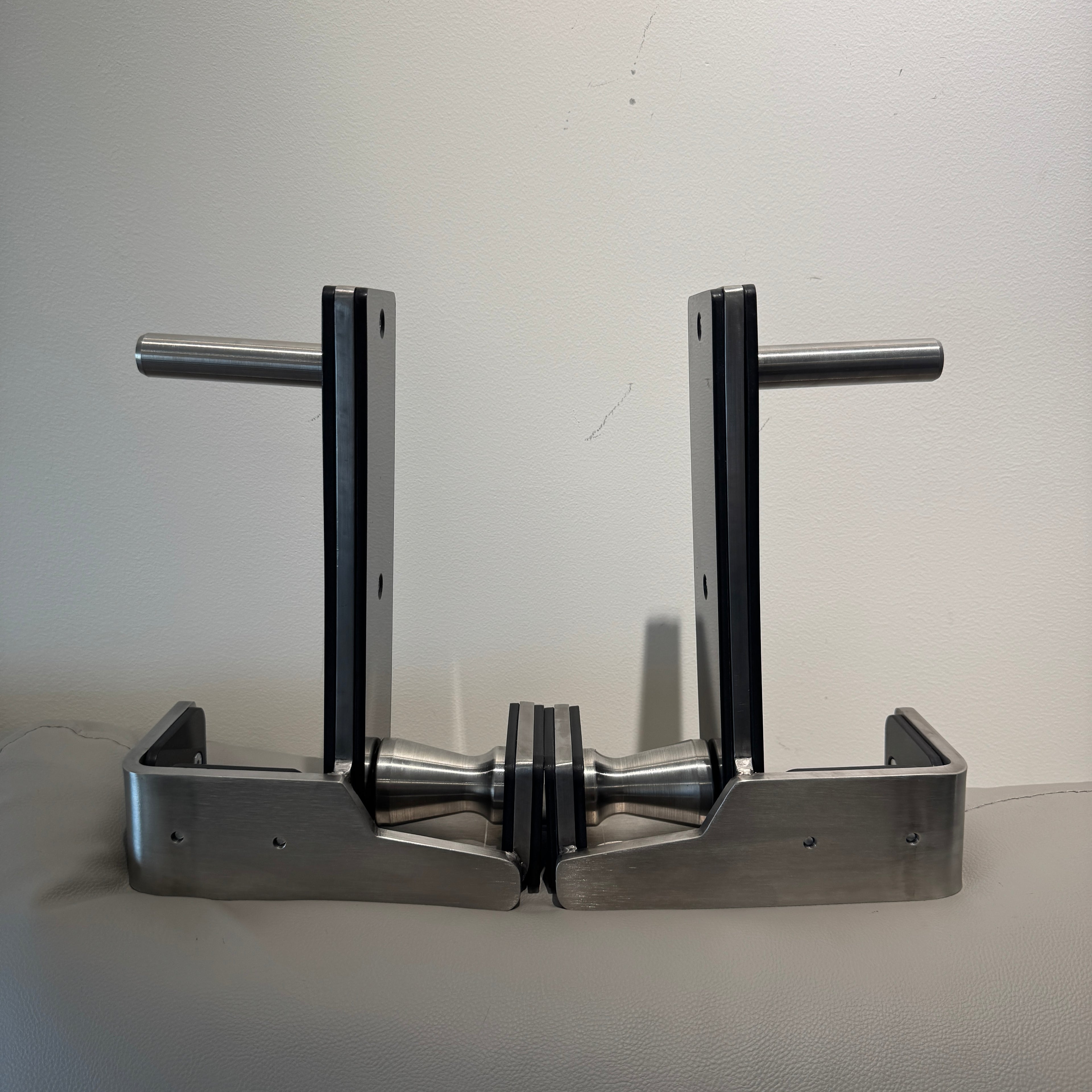 Stainless Roller J-Cup Front Mount Type